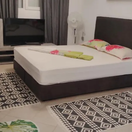 Pensjonat Pashalina Nea Plagia