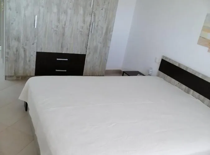 Pashalina Nea Plagia