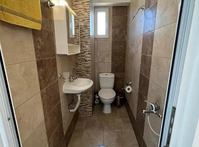 Pashalina Pensión Nea Plagia